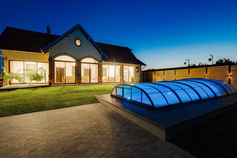 Villa Zora, Karanac
