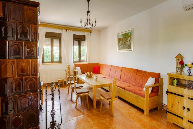 Villa Zora, Karanac