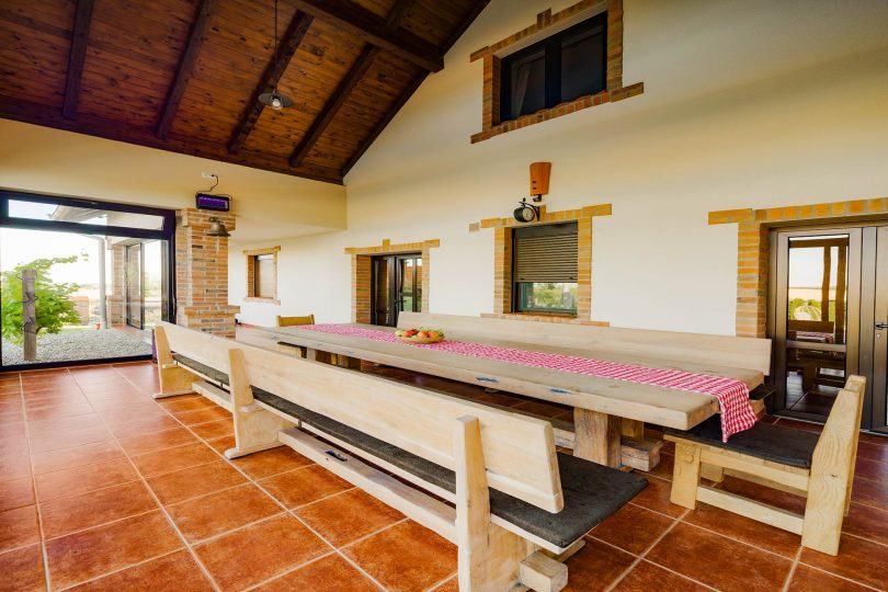 Villa Zora, Karanac