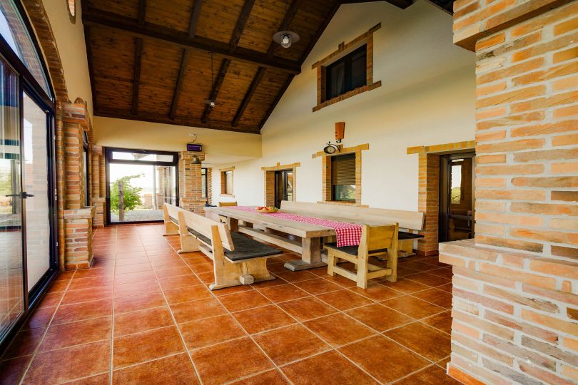 Villa Zora, Karanac